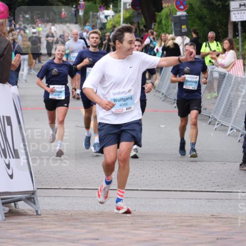 30.08.2026 - Blankeneser Heldenlauf Lena Gebhardt http://msf.ph/oto/10063694 30.08.2026 12:39:59 Ziel 4142, 4222 meine-sportfotos.de