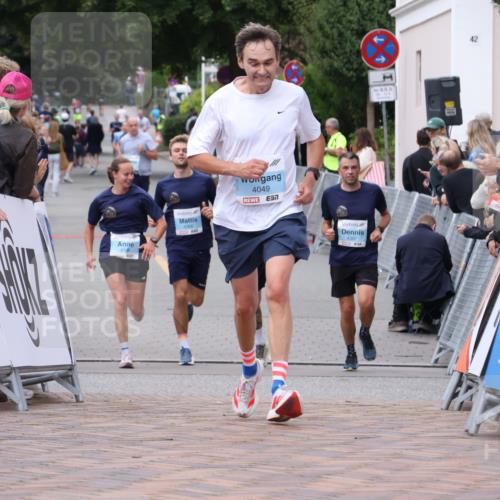 30.08.2026 - Blankeneser Heldenlauf Lena Gebhardt http://msf.ph/oto/10063698 30.08.2026 12:40:01 Ziel 4049 meine-sportfotos.de