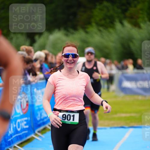 30.08.2026 - Elbe Triathlon Hamburg LAZAROV Photography http://msf.ph/oto/10063699 30.08.2026 11:58:15 Ziel 897, 901, 1181 meine-sportfotos.de