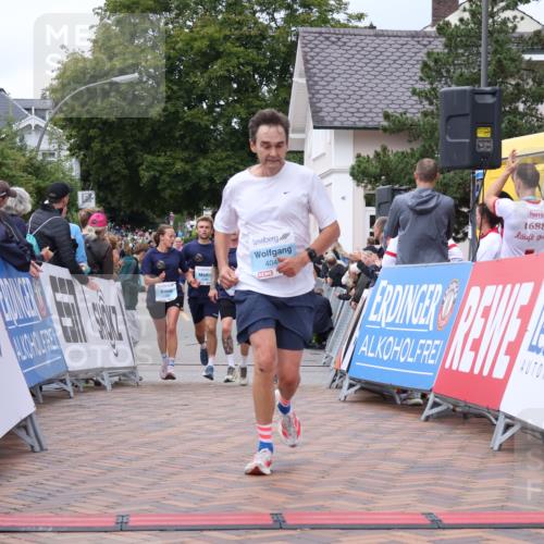 30.08.2026 - Blankeneser Heldenlauf Lena Gebhardt http://msf.ph/oto/10063705 30.08.2026 12:40:04 Ziel 4049, 4387, 4388, 4389, 4390 meine-sportfotos.de