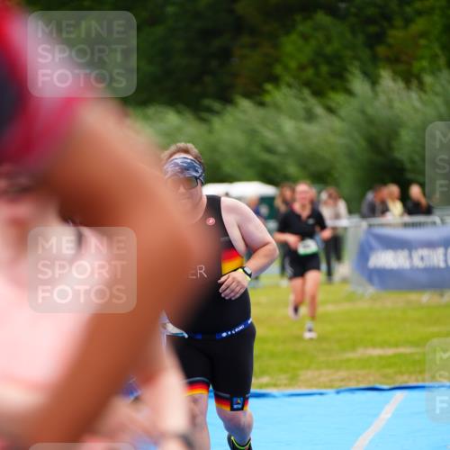 30.08.2026 - Elbe Triathlon Hamburg LAZAROV Photography http://msf.ph/oto/10063706 30.08.2026 11:58:17 Ziel 897, 901, 1181 meine-sportfotos.de