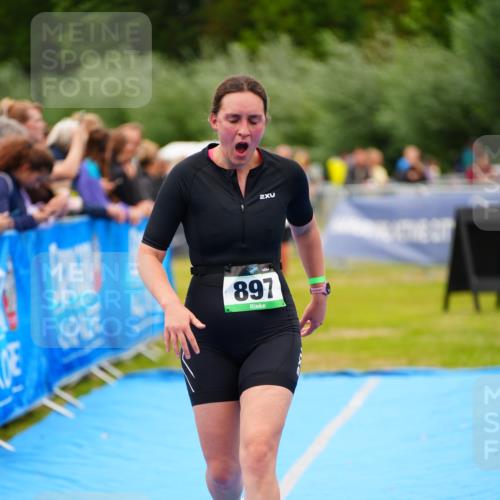 30.08.2026 - Elbe Triathlon Hamburg LAZAROV Photography http://msf.ph/oto/10063714 30.08.2026 11:58:24 Ziel 897, 940, 1462, 1575 meine-sportfotos.de