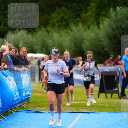 30.08.2026 - Elbe Triathlon Hamburg LAZAROV Photography http://msf.ph/oto/10063720 30.08.2026 11:58:28 Ziel 940, 1462, 1496, 1575 meine-sportfotos.de
