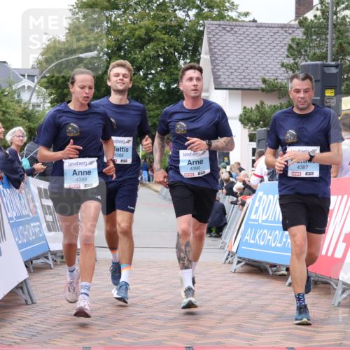 30.08.2026 - Blankeneser Heldenlauf Lena Gebhardt http://msf.ph/oto/10063722 30.08.2026 12:40:07 Ziel 4049, 4387, 4388, 4389, 4390 meine-sportfotos.de