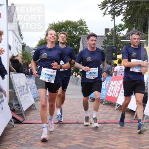 30.08.2026 - Blankeneser Heldenlauf Lena Gebhardt http://msf.ph/oto/10063728 30.08.2026 12:40:08 Ziel 4049, 4387, 4388, 4389, 4390 meine-sportfotos.de