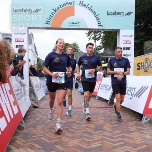 30.08.2026 - Blankeneser Heldenlauf Lena Gebhardt http://msf.ph/oto/10063732 30.08.2026 12:40:09 Ziel 4049, 4387, 4388, 4389, 4390 meine-sportfotos.de