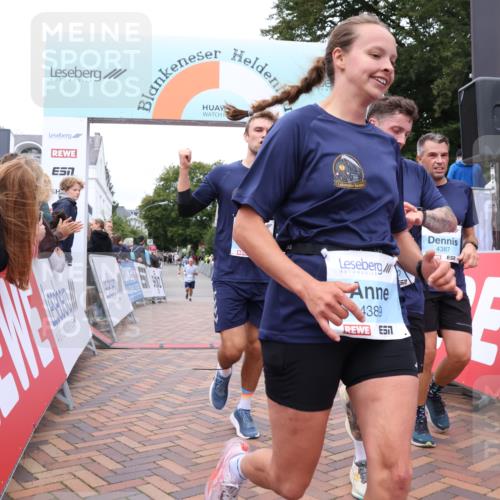 30.08.2026 - Blankeneser Heldenlauf Lena Gebhardt http://msf.ph/oto/10063738 30.08.2026 12:40:10 Ziel 4049, 4387, 4388, 4389, 4390 meine-sportfotos.de