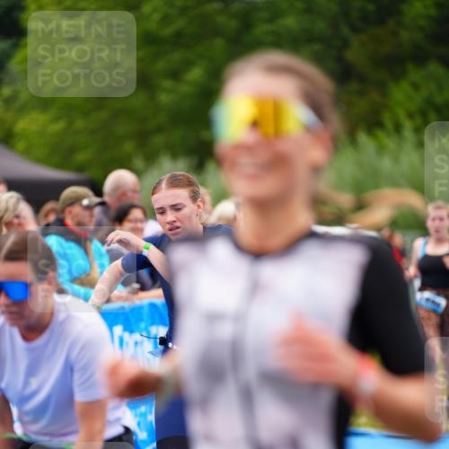30.08.2026 - Elbe Triathlon Hamburg LAZAROV Photography http://msf.ph/oto/10063743 30.08.2026 11:58:33 Ziel 940, 1462, 1496, 1575 meine-sportfotos.de