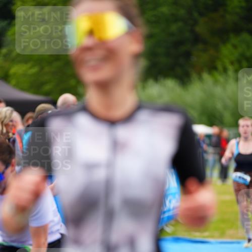 30.08.2026 - Elbe Triathlon Hamburg LAZAROV Photography http://msf.ph/oto/10063745 30.08.2026 11:58:33 Ziel 940, 1462, 1496, 1575 meine-sportfotos.de