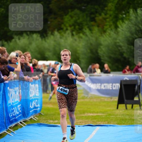 30.08.2026 - Elbe Triathlon Hamburg LAZAROV Photography http://msf.ph/oto/10063746 30.08.2026 11:58:34 Ziel 940, 1462, 1496, 1575 meine-sportfotos.de