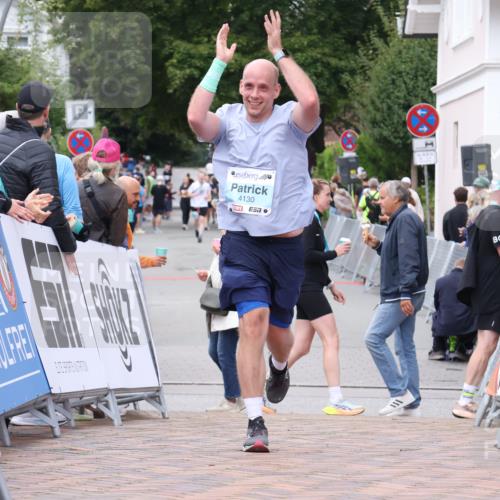 30.08.2026 - Blankeneser Heldenlauf Lena Gebhardt http://msf.ph/oto/10063752 30.08.2026 12:40:13 Ziel 4130, 4387, 4388, 4389, 4390 meine-sportfotos.de