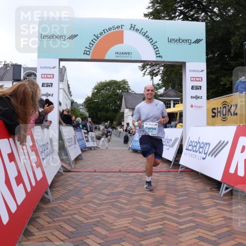 30.08.2026 - Blankeneser Heldenlauf Lena Gebhardt http://msf.ph/oto/10063760 30.08.2026 12:40:16 Ziel 4130, 4387, 4388, 4389, 4390 meine-sportfotos.de