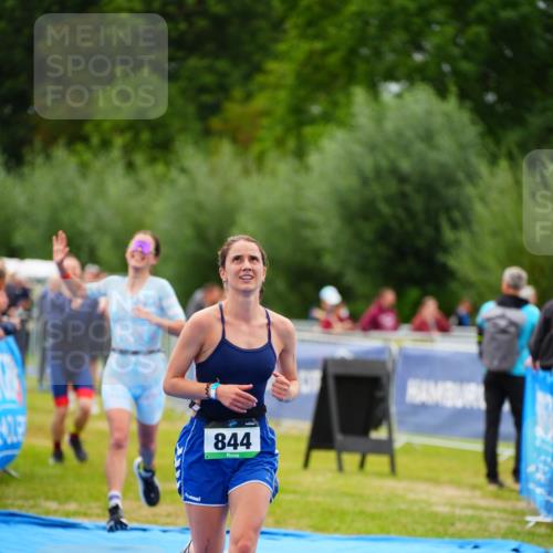 30.08.2026 - Elbe Triathlon Hamburg LAZAROV Photography http://msf.ph/oto/10063768 30.08.2026 11:58:45 Ziel 844, 1401, 1489, 1526, 1588 meine-sportfotos.de