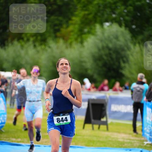 30.08.2026 - Elbe Triathlon Hamburg LAZAROV Photography http://msf.ph/oto/10063769 30.08.2026 11:58:45 Ziel 844, 1401, 1489, 1526, 1588 meine-sportfotos.de