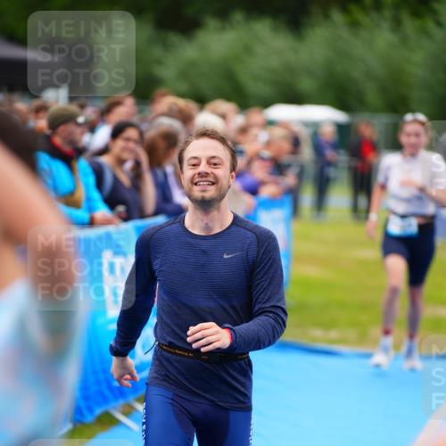 30.08.2026 - Elbe Triathlon Hamburg LAZAROV Photography http://msf.ph/oto/10063783 30.08.2026 11:58:51 Ziel 1401, 1489, 1526 meine-sportfotos.de