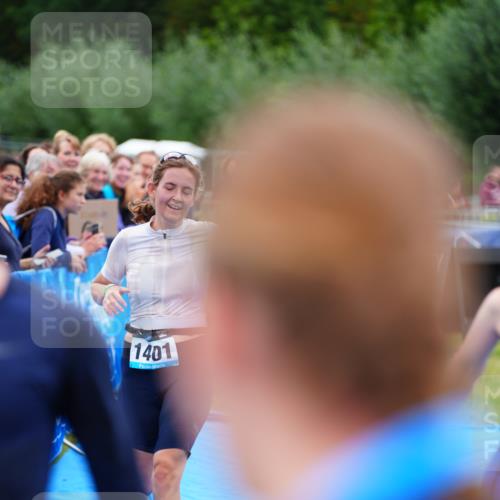 30.08.2026 - Elbe Triathlon Hamburg LAZAROV Photography http://msf.ph/oto/10063787 30.08.2026 11:58:54 Ziel 1401, 1489, 1526 meine-sportfotos.de