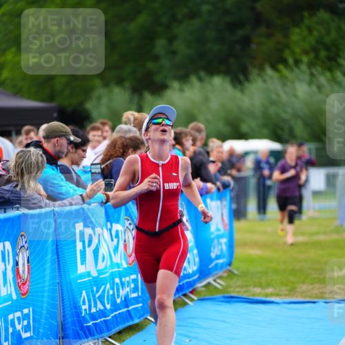 30.08.2026 - Elbe Triathlon Hamburg LAZAROV Photography http://msf.ph/oto/10063823 30.08.2026 11:59:25 Ziel 785, 859, 1131 meine-sportfotos.de