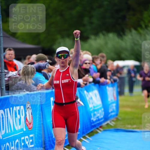 30.08.2026 - Elbe Triathlon Hamburg LAZAROV Photography http://msf.ph/oto/10063826 30.08.2026 11:59:25 Ziel 785, 859, 1131 meine-sportfotos.de