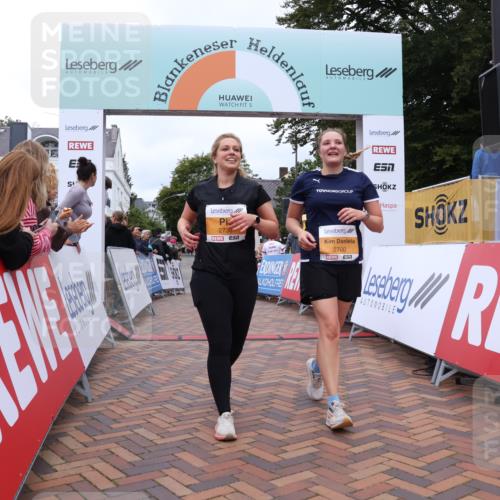 30.08.2026 - Blankeneser Heldenlauf Lena Gebhardt http://msf.ph/oto/10063855 30.08.2026 12:40:51 Ziel 2700, 2736, 4124, 4135 meine-sportfotos.de