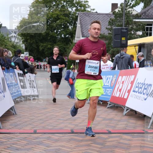 30.08.2026 - Blankeneser Heldenlauf Lena Gebhardt http://msf.ph/oto/10063865 30.08.2026 12:40:53 Ziel 2700, 2736, 4124, 4135 meine-sportfotos.de