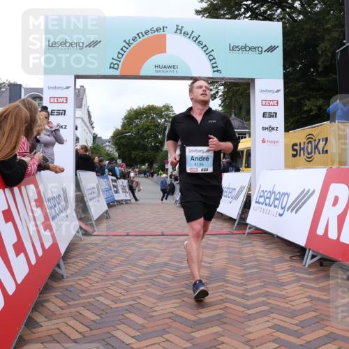 30.08.2026 - Blankeneser Heldenlauf Lena Gebhardt http://msf.ph/oto/10063886 30.08.2026 12:40:56 Ziel 2700, 2736, 4124, 4135 meine-sportfotos.de