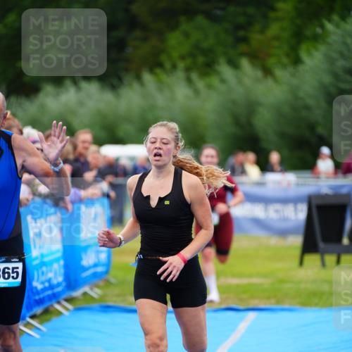 30.08.2026 - Elbe Triathlon Hamburg LAZAROV Photography http://msf.ph/oto/10063895 30.08.2026 12:00:13 Ziel 801, 1362, 1365, 1551 meine-sportfotos.de