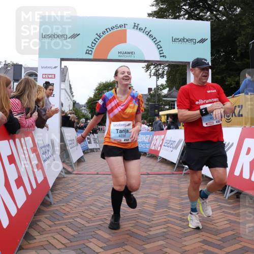 30.08.2026 - Blankeneser Heldenlauf Lena Gebhardt http://msf.ph/oto/10063915 30.08.2026 12:41:20 Ziel 4238, 4336 meine-sportfotos.de