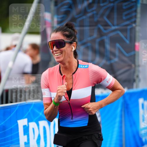 30.08.2026 - Elbe Triathlon Hamburg LAZAROV Photography http://msf.ph/oto/10063956 30.08.2026 12:00:46 Ziel 787, 975 meine-sportfotos.de