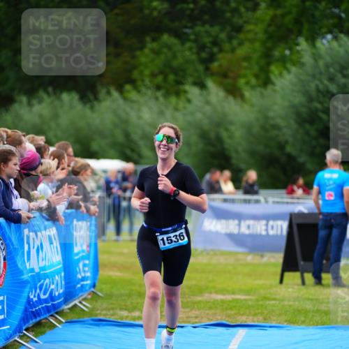 30.08.2026 - Elbe Triathlon Hamburg LAZAROV Photography http://msf.ph/oto/10063961 30.08.2026 12:01:00 Ziel 1536 meine-sportfotos.de