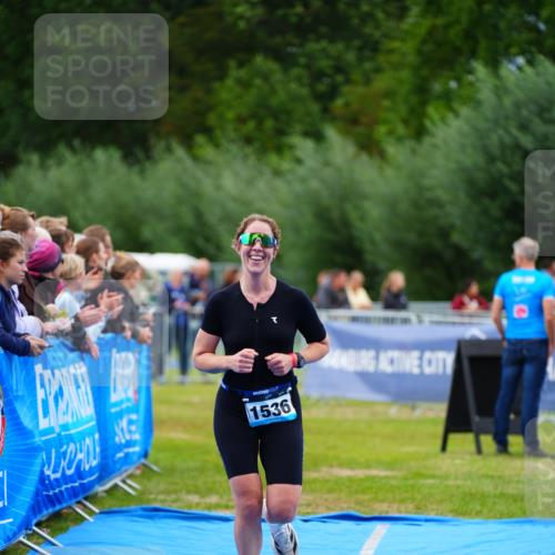30.08.2026 - Elbe Triathlon Hamburg LAZAROV Photography http://msf.ph/oto/10063962 30.08.2026 12:01:00 Ziel 1536 meine-sportfotos.de