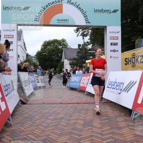 30.08.2026 - Blankeneser Heldenlauf Lena Gebhardt http://msf.ph/oto/10063981 30.08.2026 12:41:48 Ziel 4046, 4371 meine-sportfotos.de