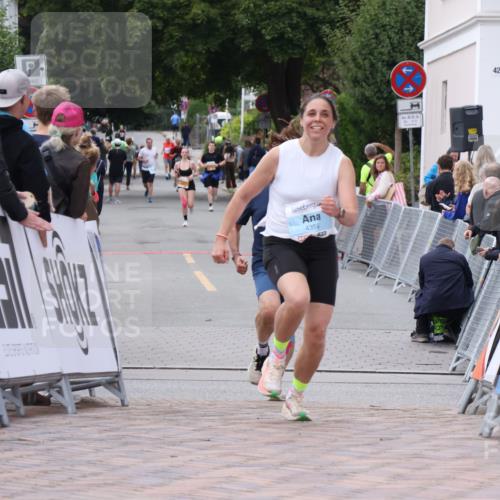 30.08.2026 - Blankeneser Heldenlauf Lena Gebhardt http://msf.ph/oto/10063999 30.08.2026 12:41:55 Ziel 4046, 4358 meine-sportfotos.de