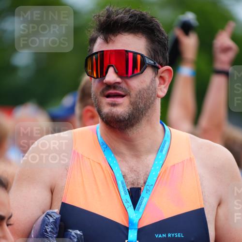 30.08.2026 - Elbe Triathlon Hamburg LAZAROV Photography http://msf.ph/oto/10064000 30.08.2026 12:01:18 Ziel 1450 meine-sportfotos.de