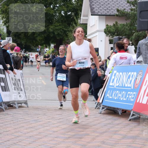 30.08.2026 - Blankeneser Heldenlauf Lena Gebhardt http://msf.ph/oto/10064002 30.08.2026 12:41:56 Ziel 4273, 4358 meine-sportfotos.de