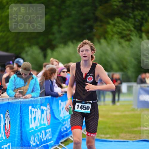 30.08.2026 - Elbe Triathlon Hamburg LAZAROV Photography http://msf.ph/oto/10064006 30.08.2026 12:01:20 Ziel 1450 meine-sportfotos.de