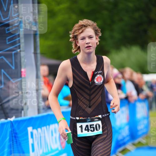 30.08.2026 - Elbe Triathlon Hamburg LAZAROV Photography http://msf.ph/oto/10064014 30.08.2026 12:01:22 Ziel 1450 meine-sportfotos.de