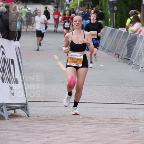 30.08.2026 - Blankeneser Heldenlauf Lena Gebhardt http://msf.ph/oto/10064022 30.08.2026 12:42:07 Ziel 4273 meine-sportfotos.de