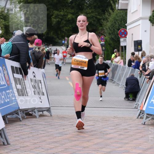 30.08.2026 - Blankeneser Heldenlauf Lena Gebhardt http://msf.ph/oto/10064029 30.08.2026 12:42:10 Ziel 2010 meine-sportfotos.de