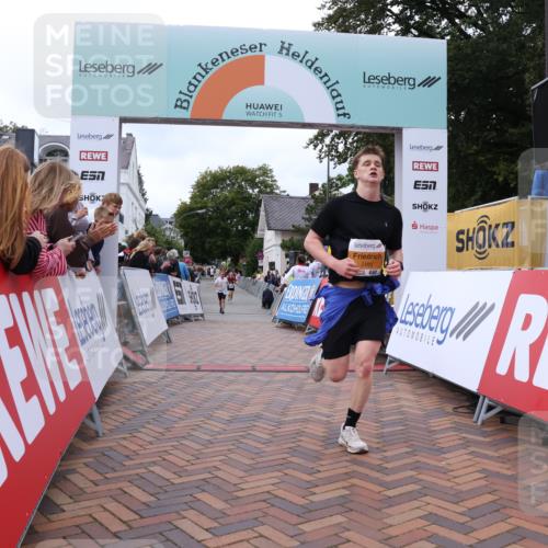 30.08.2026 - Blankeneser Heldenlauf Lena Gebhardt http://msf.ph/oto/10064054 30.08.2026 12:42:17 Ziel 2010, 2483 meine-sportfotos.de