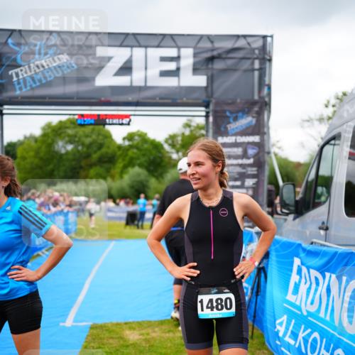 30.08.2026 - Elbe Triathlon Hamburg LAZAROV Photography http://msf.ph/oto/10064069 30.08.2026 12:01:51 Ziel 1425 meine-sportfotos.de