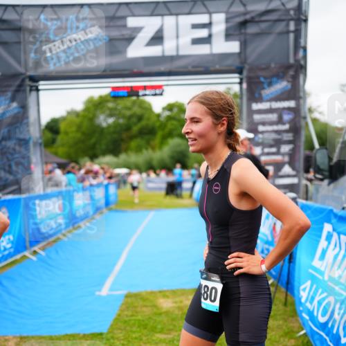 30.08.2026 - Elbe Triathlon Hamburg LAZAROV Photography http://msf.ph/oto/10064071 30.08.2026 12:01:52 Ziel 1425 meine-sportfotos.de