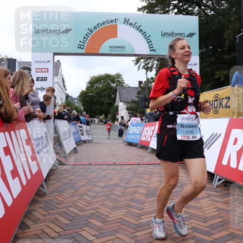 30.08.2026 - Blankeneser Heldenlauf Lena Gebhardt http://msf.ph/oto/10064086 30.08.2026 12:42:28 Ziel 4060, 4190 meine-sportfotos.de