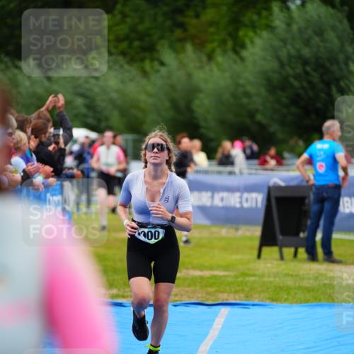 30.08.2026 - Elbe Triathlon Hamburg LAZAROV Photography http://msf.ph/oto/10064091 30.08.2026 12:02:01 Ziel 900, 1417 meine-sportfotos.de
