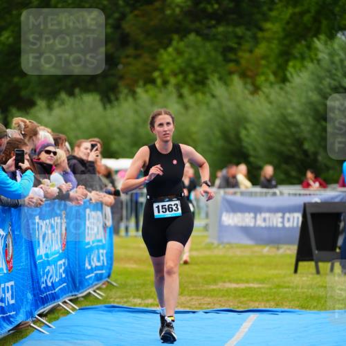 30.08.2026 - Elbe Triathlon Hamburg LAZAROV Photography http://msf.ph/oto/10064103 30.08.2026 12:02:15 Ziel 858, 1563 meine-sportfotos.de