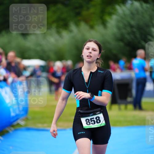30.08.2026 - Elbe Triathlon Hamburg LAZAROV Photography http://msf.ph/oto/10064130 30.08.2026 12:02:24 Ziel 858, 1645 meine-sportfotos.de