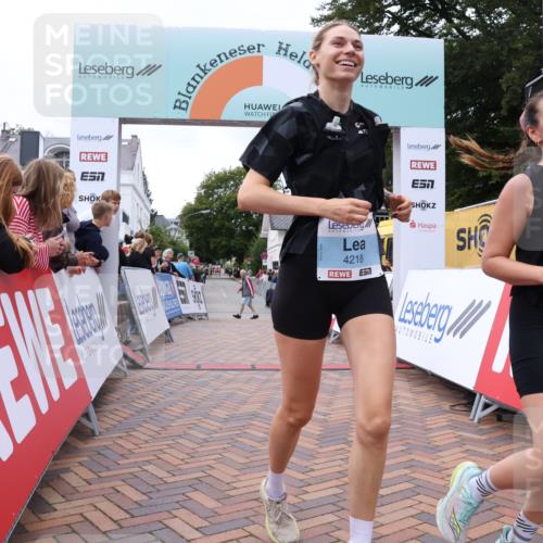 30.08.2026 - Blankeneser Heldenlauf Lena Gebhardt http://msf.ph/oto/10064131 30.08.2026 12:42:50 Ziel 4061, 4218 meine-sportfotos.de