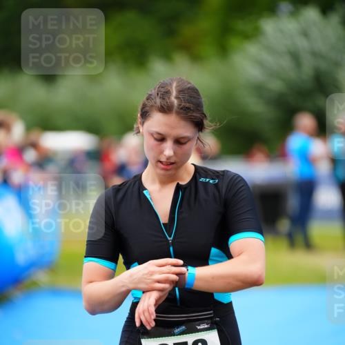 30.08.2026 - Elbe Triathlon Hamburg LAZAROV Photography http://msf.ph/oto/10064133 30.08.2026 12:02:27 Ziel 858, 1645 meine-sportfotos.de
