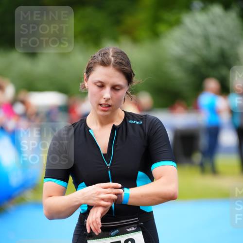 30.08.2026 - Elbe Triathlon Hamburg LAZAROV Photography http://msf.ph/oto/10064135 30.08.2026 12:02:27 Ziel 858, 1645 meine-sportfotos.de