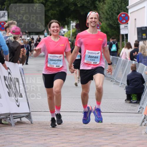 30.08.2026 - Blankeneser Heldenlauf Lena Gebhardt http://msf.ph/oto/10064138 30.08.2026 12:43:17 Ziel 4307, 4308 meine-sportfotos.de