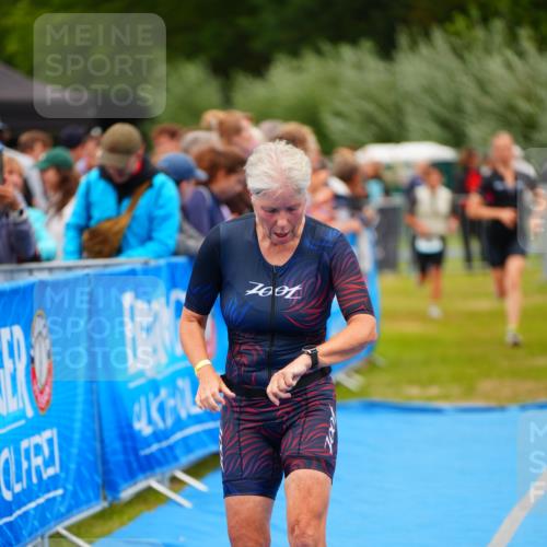 30.08.2026 - Elbe Triathlon Hamburg LAZAROV Photography http://msf.ph/oto/10064149 30.08.2026 12:02:32 Ziel 1467, 1645, 1708 meine-sportfotos.de